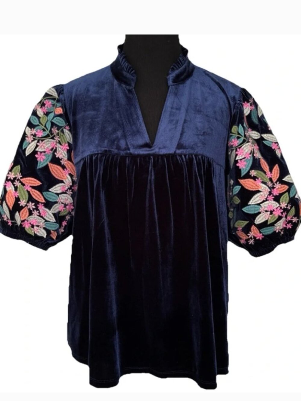 THML Floral Velvet Puff-sleeve. blouse